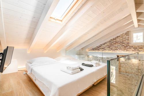 Murofinto Homes De Vecchio 3