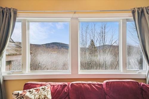 Cozy,1 bedroom loft condo! Ski back trails, shuttle& Sports center Highridge E11 in Killington, USA
