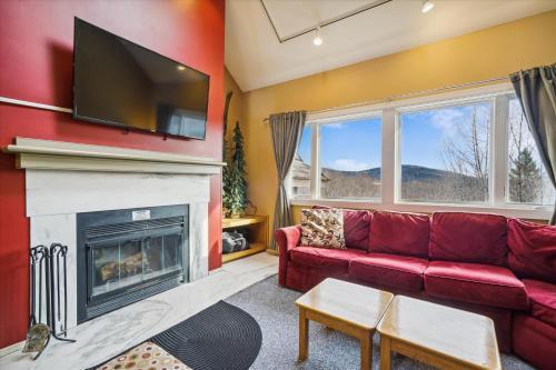 Cozy,1 bedroom loft condo! Ski back trails, shuttle& Sports center Highridge E11 in Killington, USA