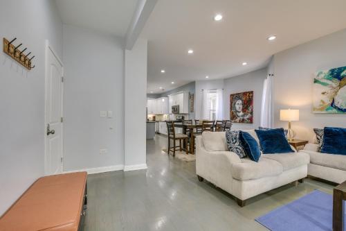 Chicago Vacation Rental Apt about 7 Mi to Downtown in Chicago, USA