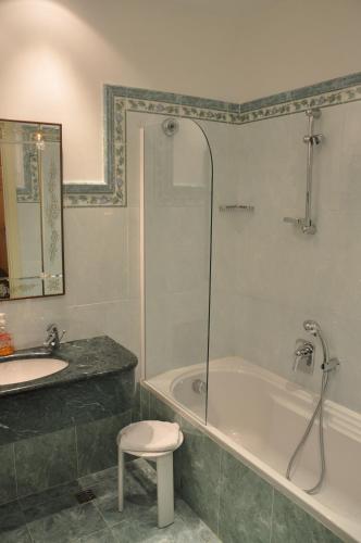 Hotel San Luca Venezia - image 12