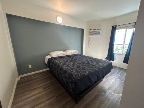 บัดเจ็ต อินน์ ฮอลลีวูด (Budget Inn Hollywood) near พิพิธภัณฑ์ฮอลลีวูด