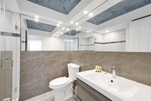 Miami Beach Vacation Home, Nightlife, Dining in Miami Beach, USA