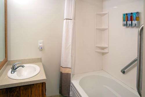 Cumberland Falls State Resort Park