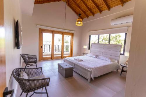 Facilities, Luxury Beach Villa with Private Pool, Jacuzzi, Beach Club Access with Restaurant & Adventure Nearby in Peravia
