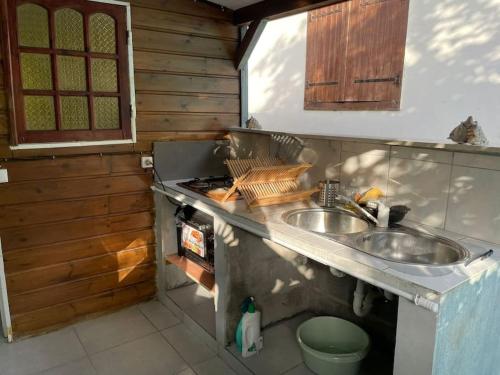 La Prairie, maison bois in Sainte Rose