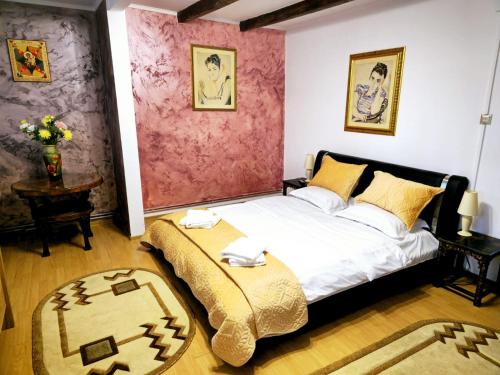 2 bedrooms, 3 beds