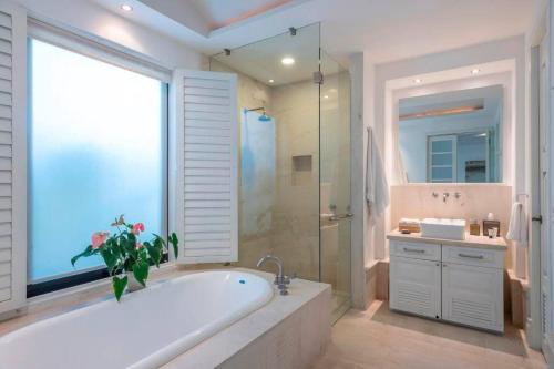 Great Family-Friendly condo inside the gates in Punta Mita, Mexico