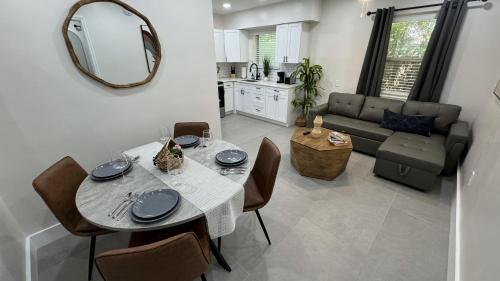 ห้องครัว, Progresso Apartments & Homes by Lowkl in วิลตันแมเนอร์