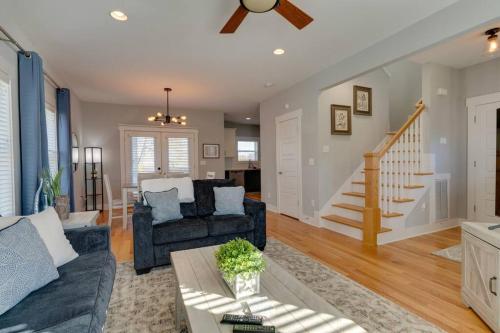 3 Bedroom Home- Huge Yard, 4 Miles To Broadway - Brentwood, TN