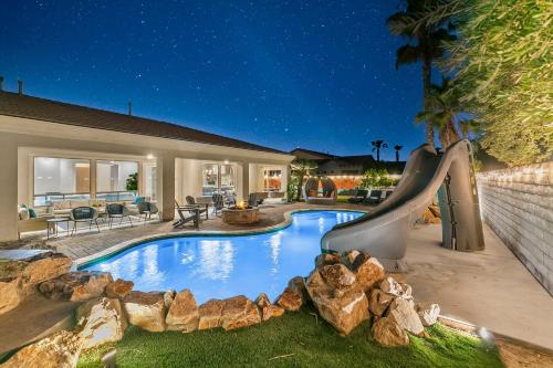 Tulum Getaway: Pool/Spa,Games +Tesla charger in Indio, USA