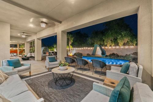 Tulum Getaway: Pool/Spa,Games +Tesla charger in Indio, USA