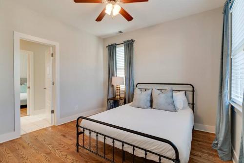 4BD Haven in the Nations, walk to bars and restaurants! Minutes to Broadway! in Nashville, USA