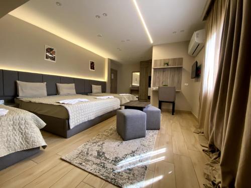 Holy Sheet Plus near Al-Azhar mecset