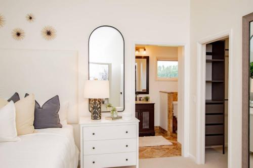 Timeless Treasure on Baywood Timeless Treasure on Baywood