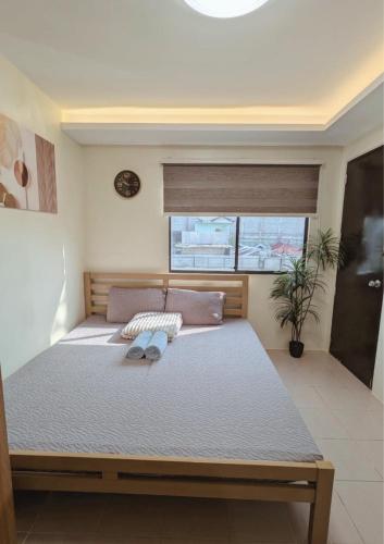King Bed, Big Kitchen, Fast WiFi, Near Airport, Lapu Lapu City (foto 4)