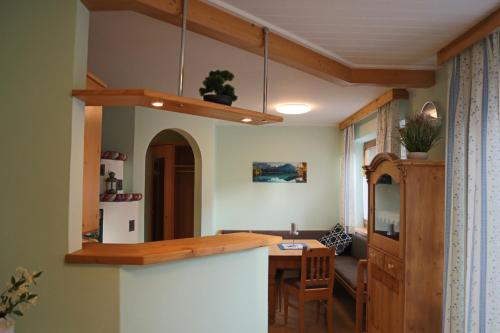 One-Bedroom Apartment image 1