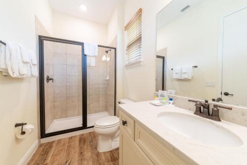 Spectacular Cottage with Hotel Amenities Near Disney at Margaritaville 3067KL - image 13