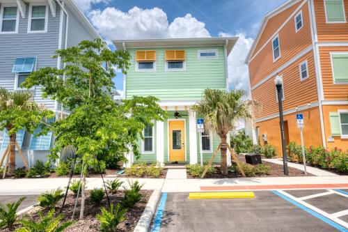 Key Lime Cabana Cottage near Disney with Margaritaville Resort Access - 3062KL in Orlando, USA