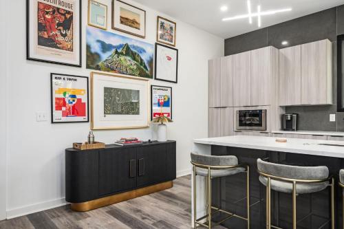 Kitchen, Stylish 4BD-4BA Summerhill Getaway Near Beltline in Peoplestown