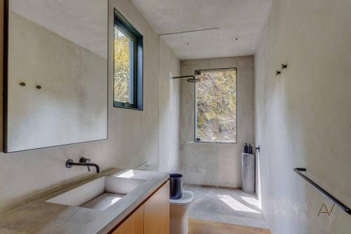 Casa Andima in Valle de Bravo, Mexico