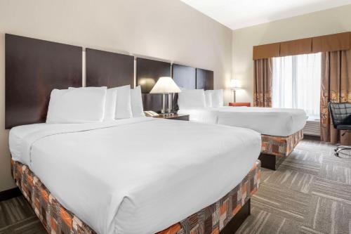 Queen Room with Two Queen Beds - Non-Smoking