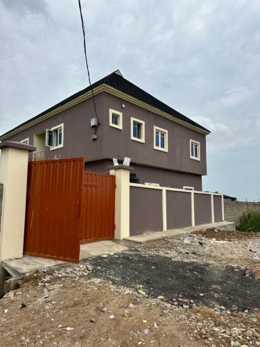 Magnanimous apartment 2bedroom flat in ogudu in Lagos