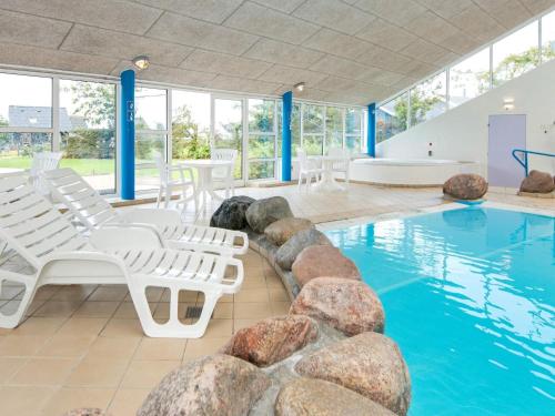 Piscine, 6 person holiday home on a holiday park in Hemmet in Falen