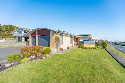 Four-Bedroom House image 9