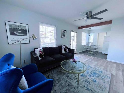 The Downtown Blue Bungalow Escape in San Diego, USA