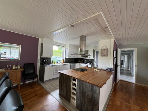 Villa with private pool and jacuzzi in Ringsted