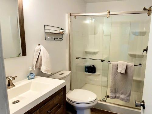 Lake Escape - Private Lakefront With Kayaks! Lake Escape - Private Lakefront With Kayaks!