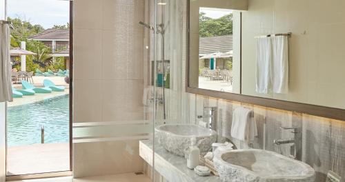 TAG RESORT