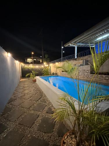 Blasina Beer Hostel in โบกูเอเต