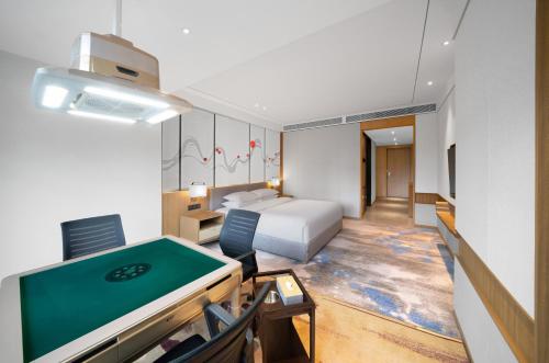 room detail thumbnail 1