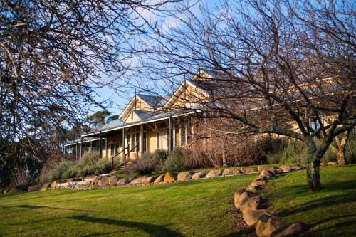 Loddon Retreat- picturesque country escape in Glenlyon