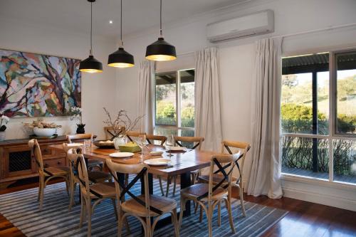 Loddon Retreat- picturesque country escape in Glenlyon