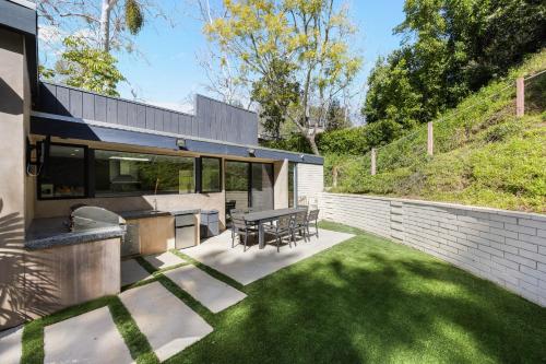 Villa Aman by Stay Awhile in Los Angeles, USA