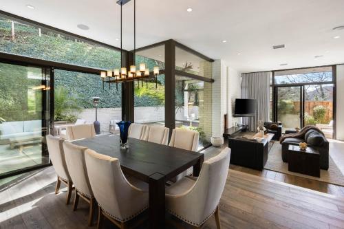 Villa Aman by Stay Awhile in Los Angeles, USA
