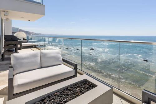 Villa Bahia by Stay Awhile Villas in Malibu, USA
