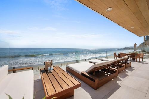 Casa Tua Malibu by Stay Awhile Villas in Malibu, USA