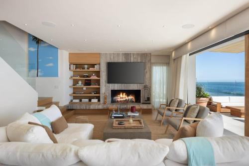 Casa Tua Malibu by Stay Awhile Villas in Malibu, USA