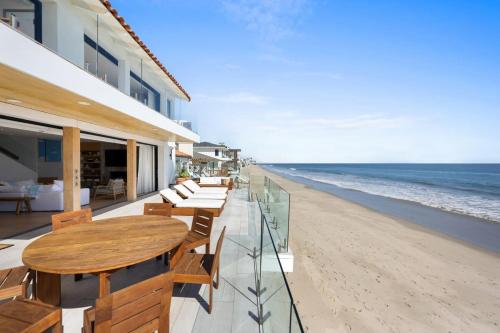 Casa Tua Malibu by Stay Awhile Villas in Malibu, USA
