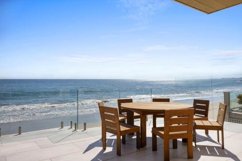 Casa Tua Malibu by Stay Awhile Villas in Malibu, USA