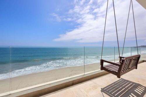 The Carbon by Stay Awhile Villas in Malibu, USA