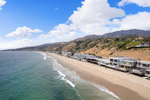 The Carbon by Stay Awhile Villas in Malibu, USA