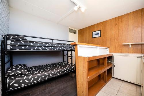Seascape - Outstanding Views Pet Friendly Free WIFI Netflix, Guilderton (photo 8)