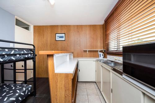 Seascape - Outstanding Views Pet Friendly Free WIFI Netflix, Guilderton (photo 9)