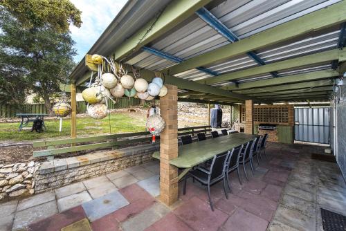 Seascape - Outstanding Views Pet Friendly Free WIFI Netflix in Guilderton