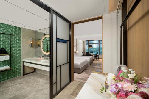 room detail thumbnail 1